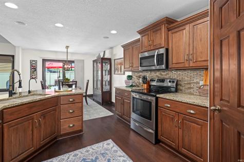 1544 Vintners Way Fort Wayne IN 46845