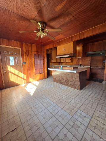 102 N East Street Hartford City IN 47348