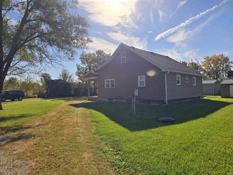 102 N East Street Hartford City IN 47348