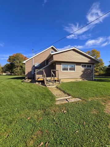 102 N East Street Hartford City IN 47348