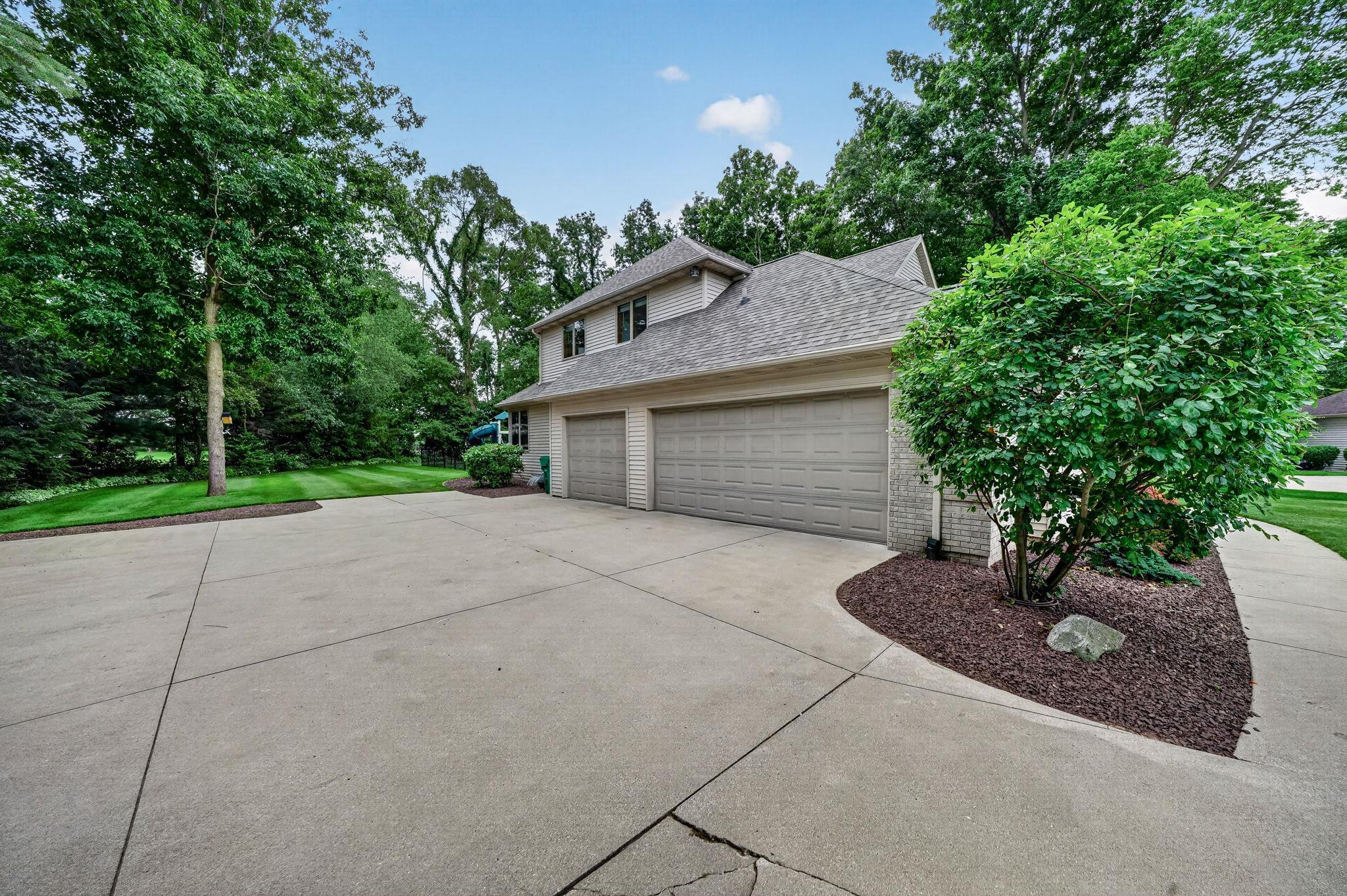 20260 Fieldstone Crossing Drive Goshen IN 46528