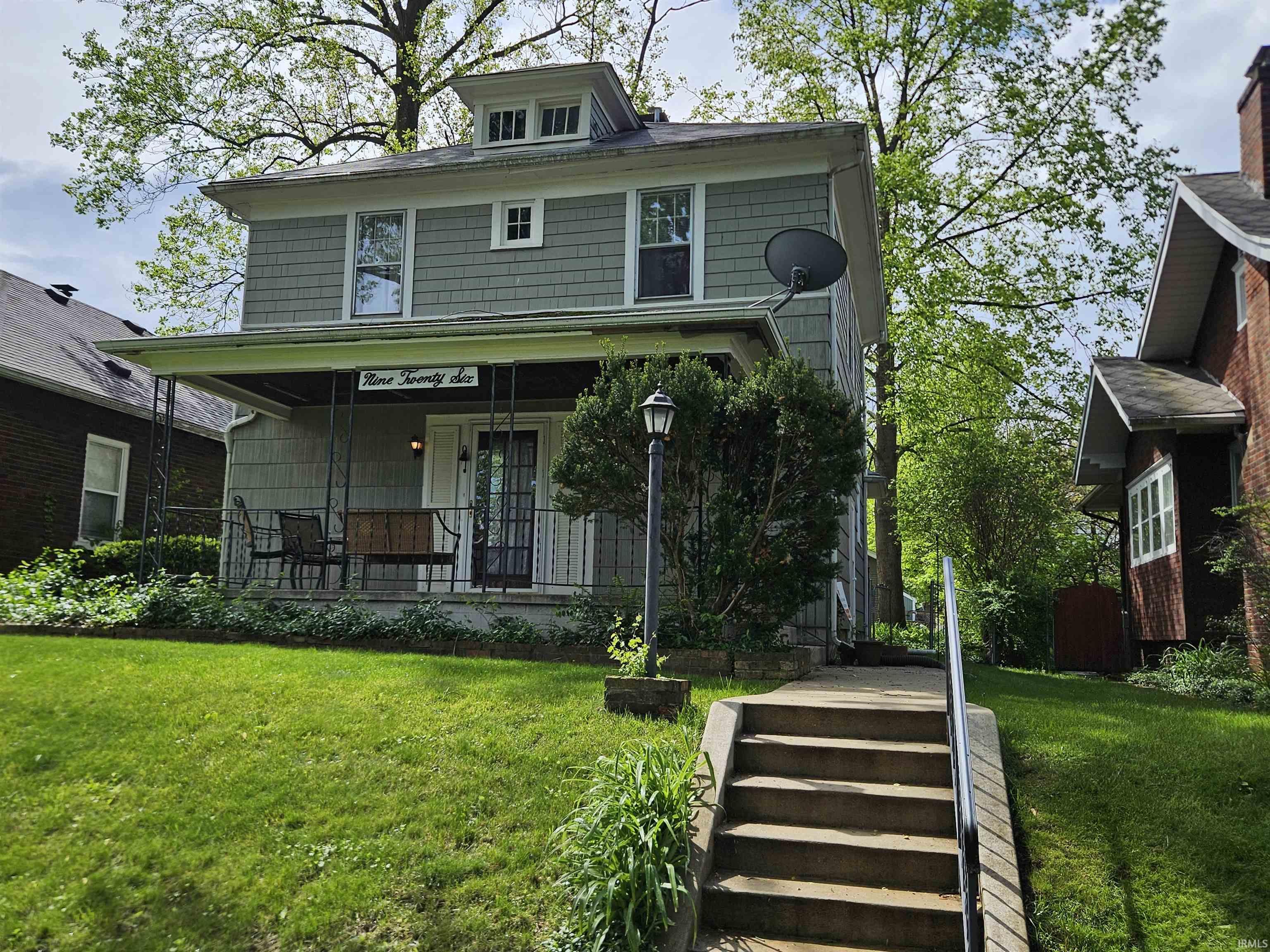 926 E Victoria Street South Bend IN 46614