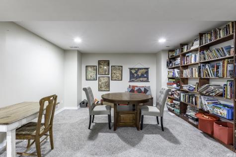 825 Lydia Drive Warsaw IN 46582
