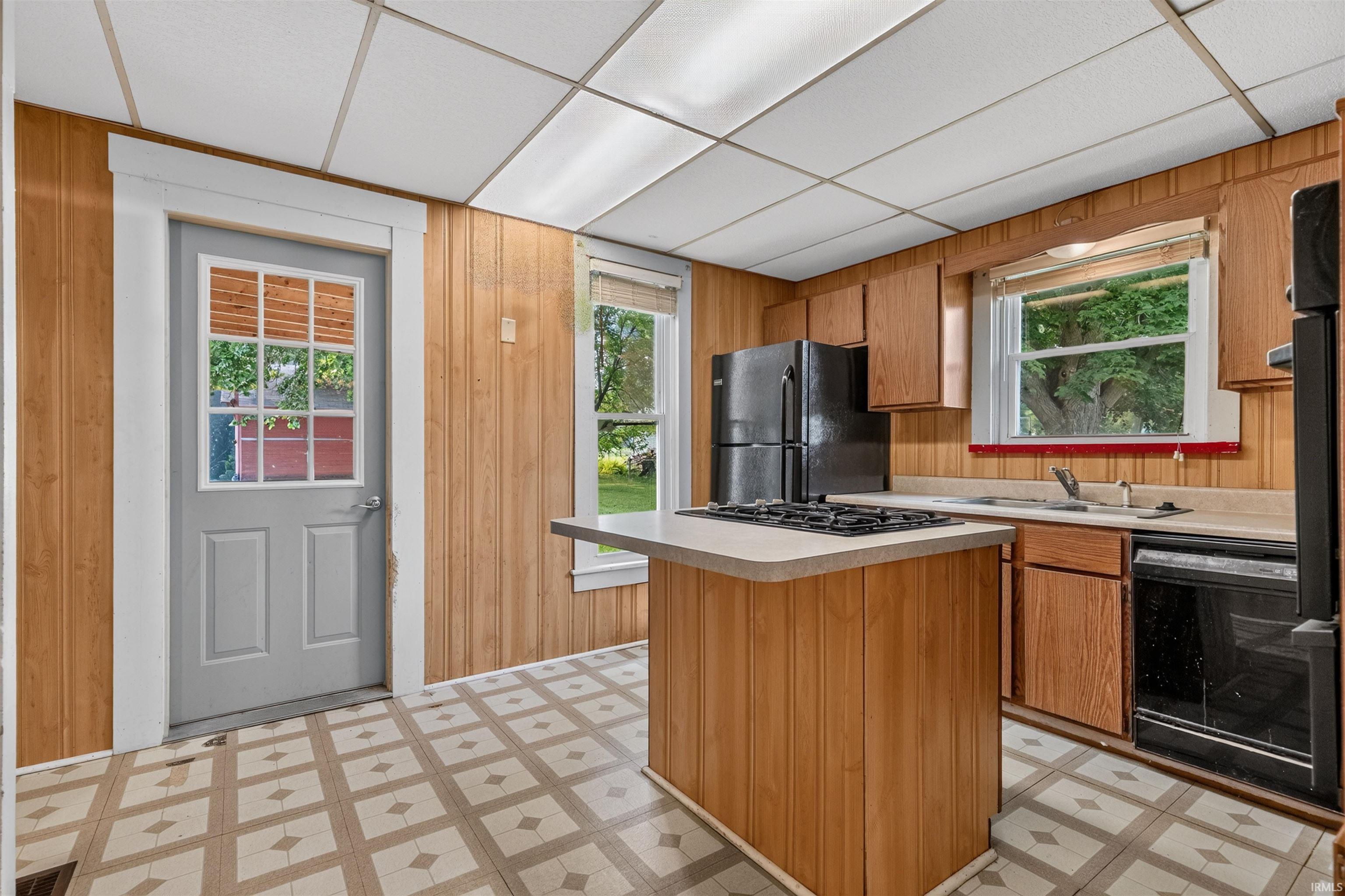 411 S Main Street Middlebury IN 46540