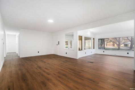 56825 Elmer Avenue South Bend IN 46619