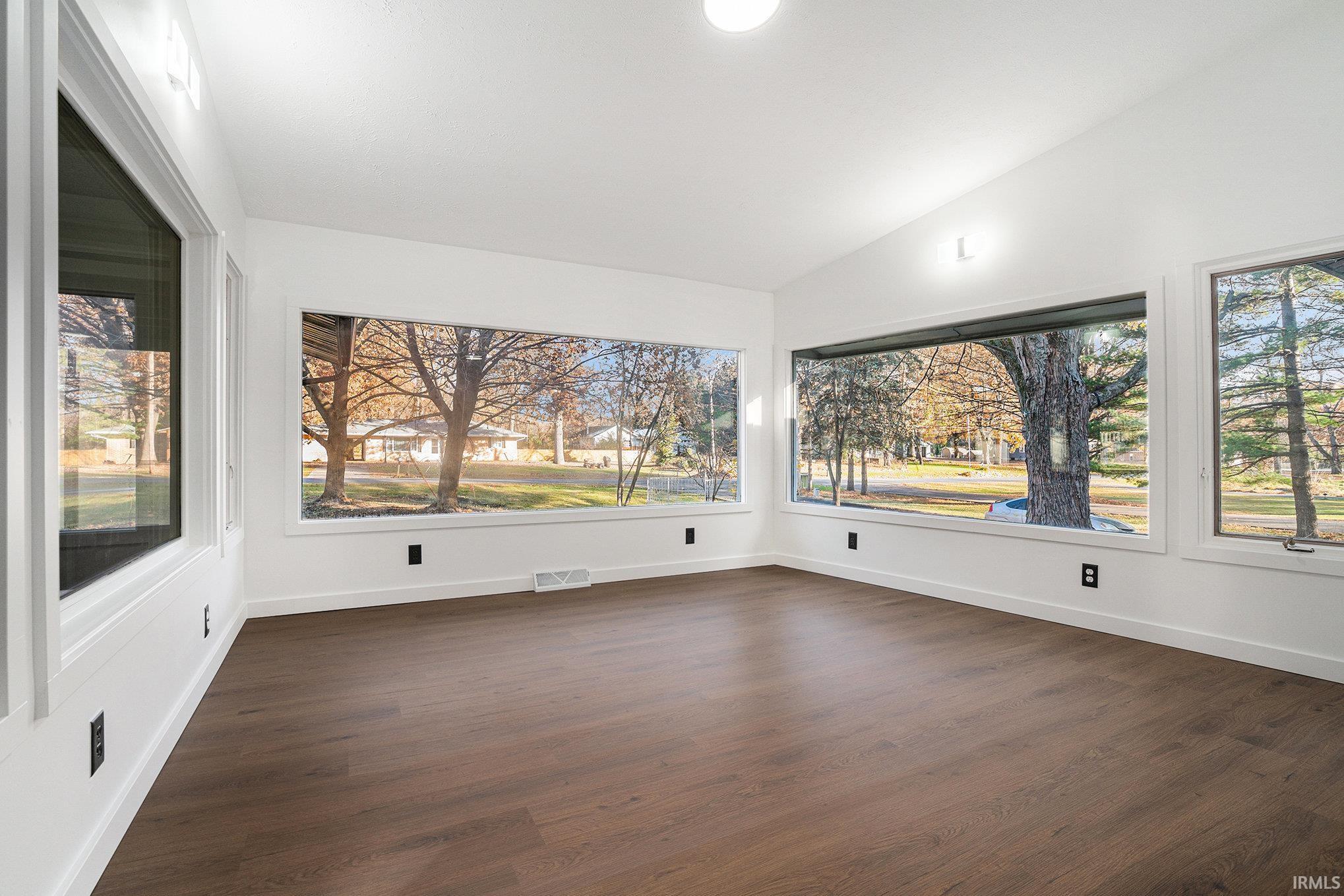 56825 Elmer Avenue South Bend IN 46619