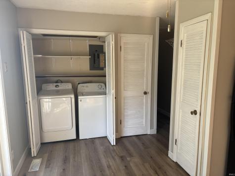 408 W Pickwick Drive Syracuse IN 46567