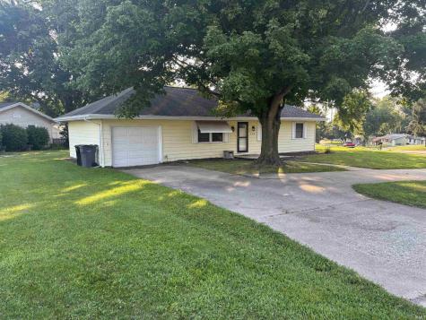 408 W Pickwick Drive Syracuse IN 46567