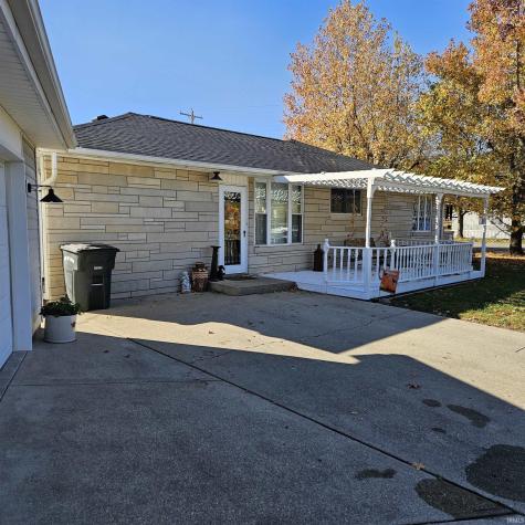 787 S Main Street Linton IN 47441