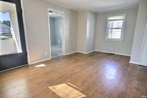 2706 Waynedale Boulevard Fort Wayne IN 46809