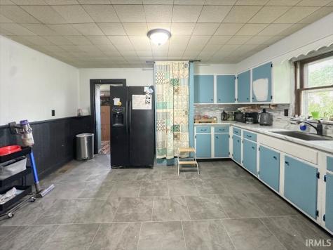 506 E Wabash Street Converse IN 46919
