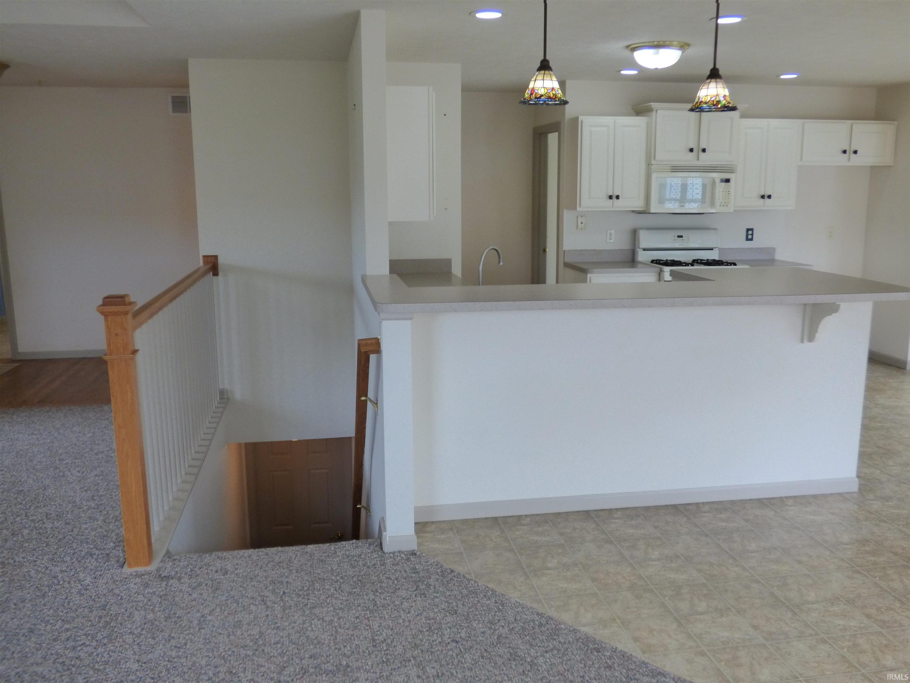 6433 Armstrong Drive South Bend IN 46614