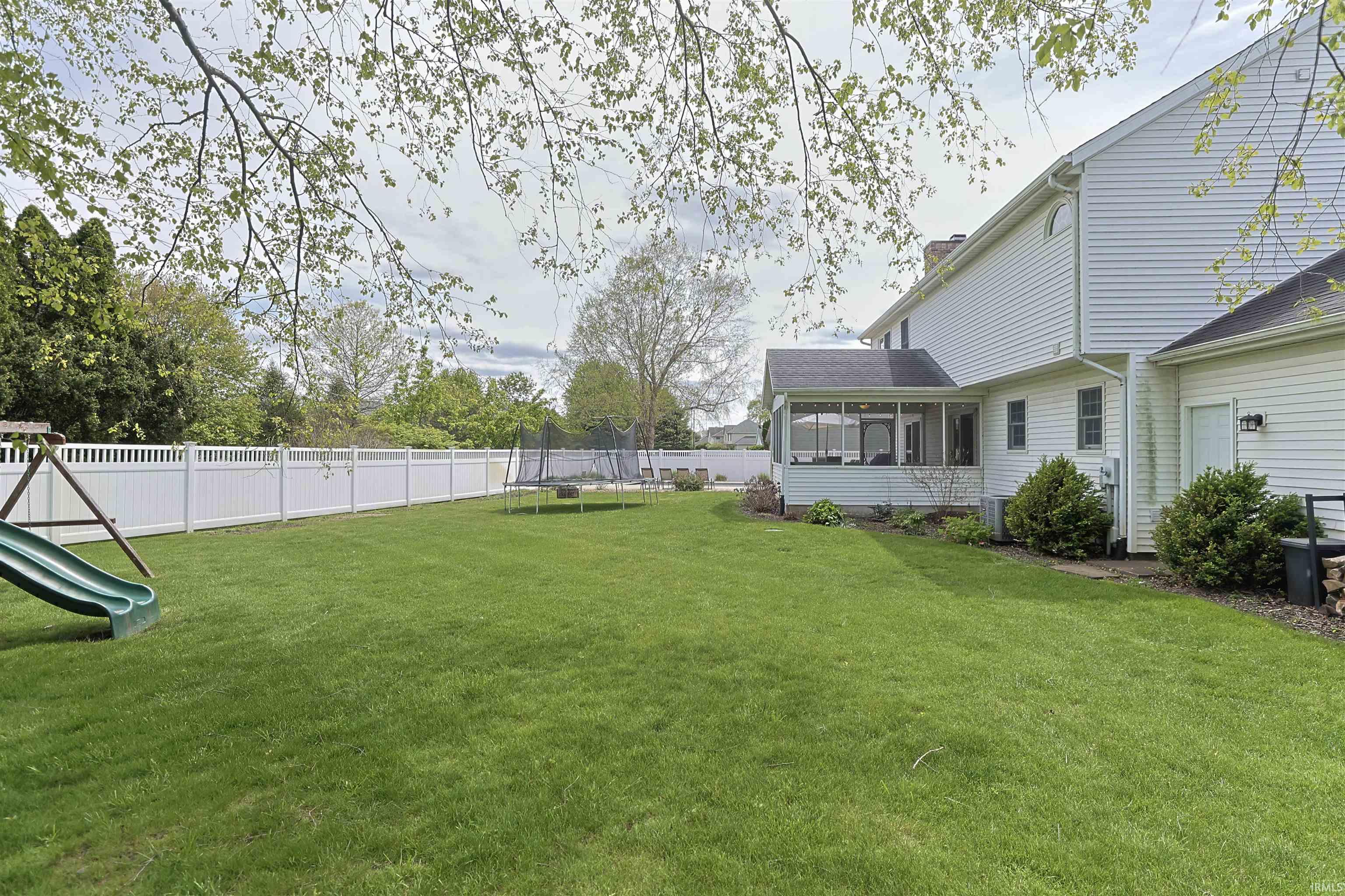 14223 Worthington Drive Granger IN 46530