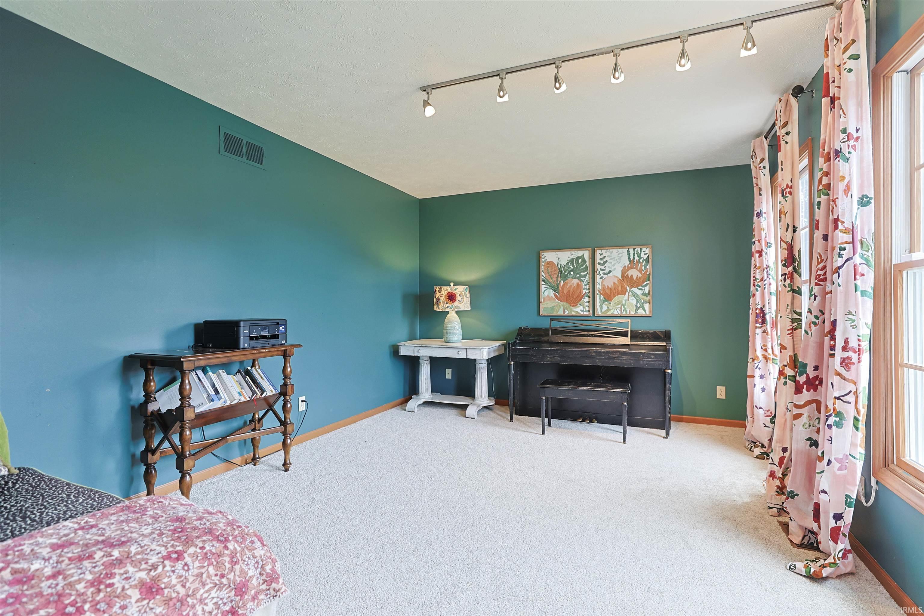 14223 Worthington Drive Granger IN 46530