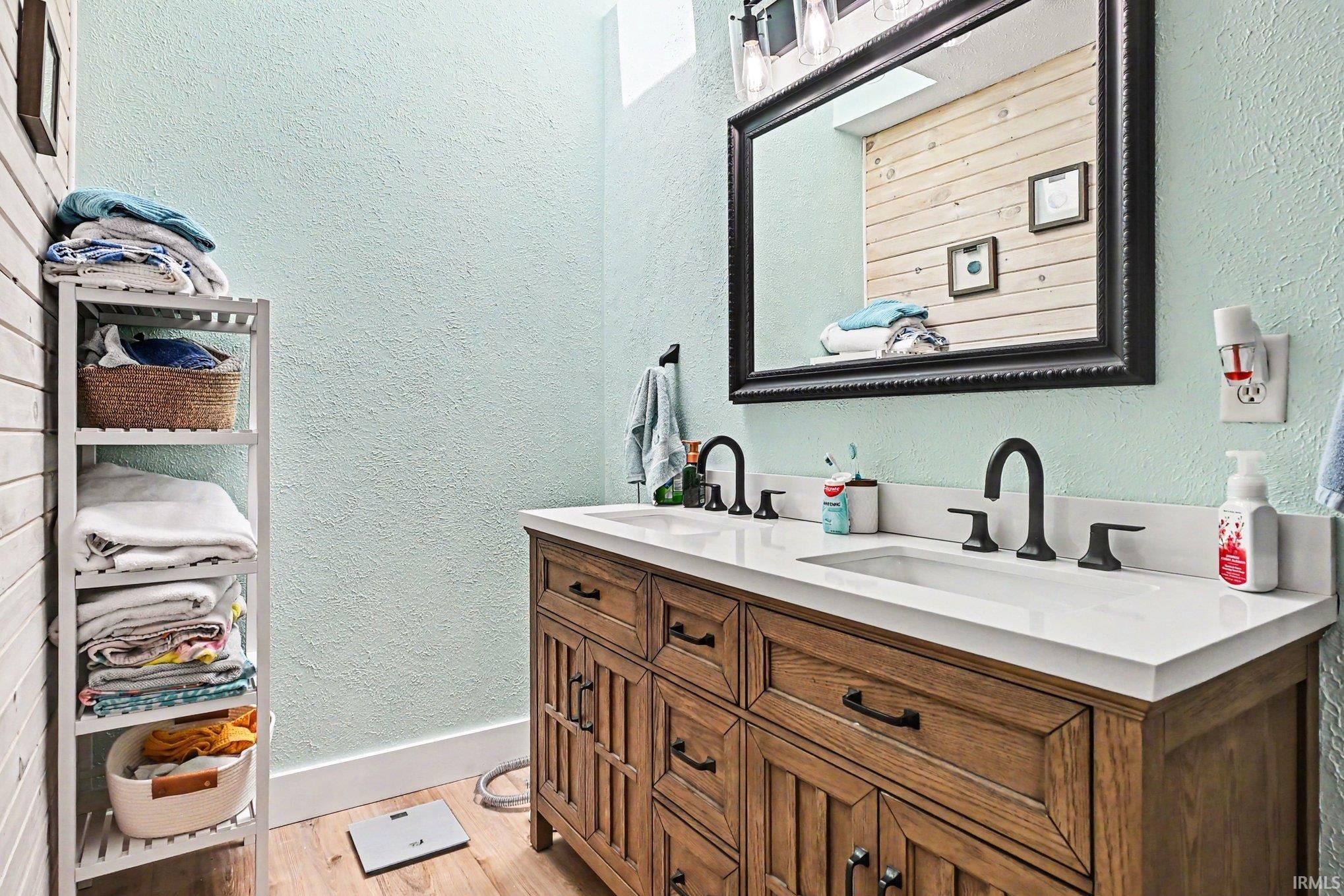 518 Sunset Lane Middlebury IN 46540