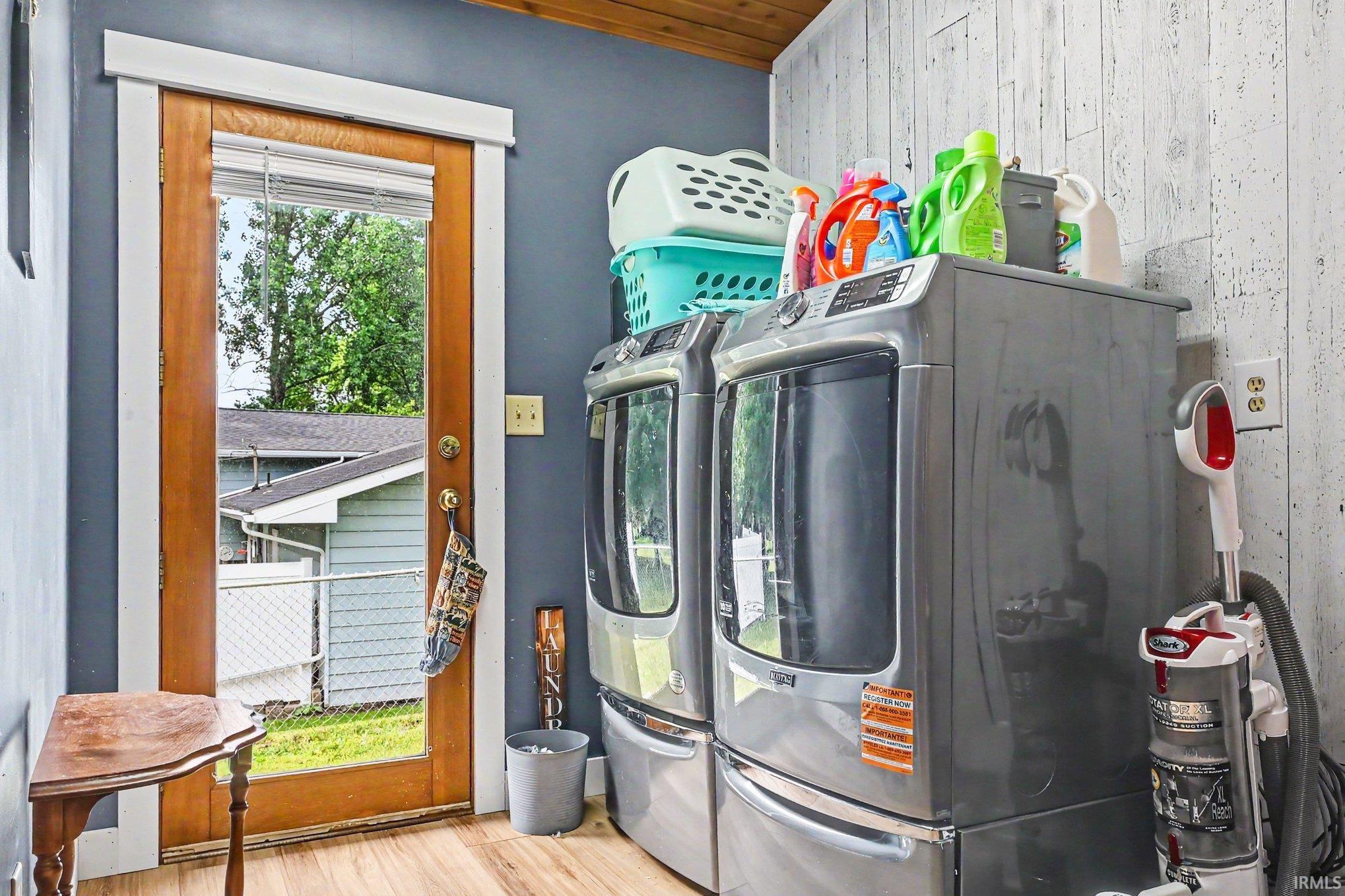 518 Sunset Lane Middlebury IN 46540