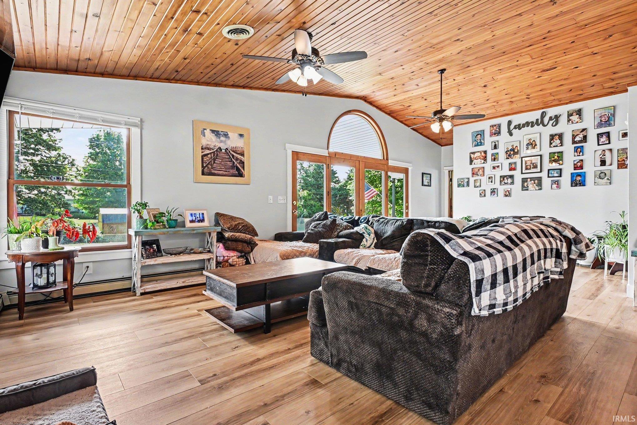 518 Sunset Lane Middlebury IN 46540