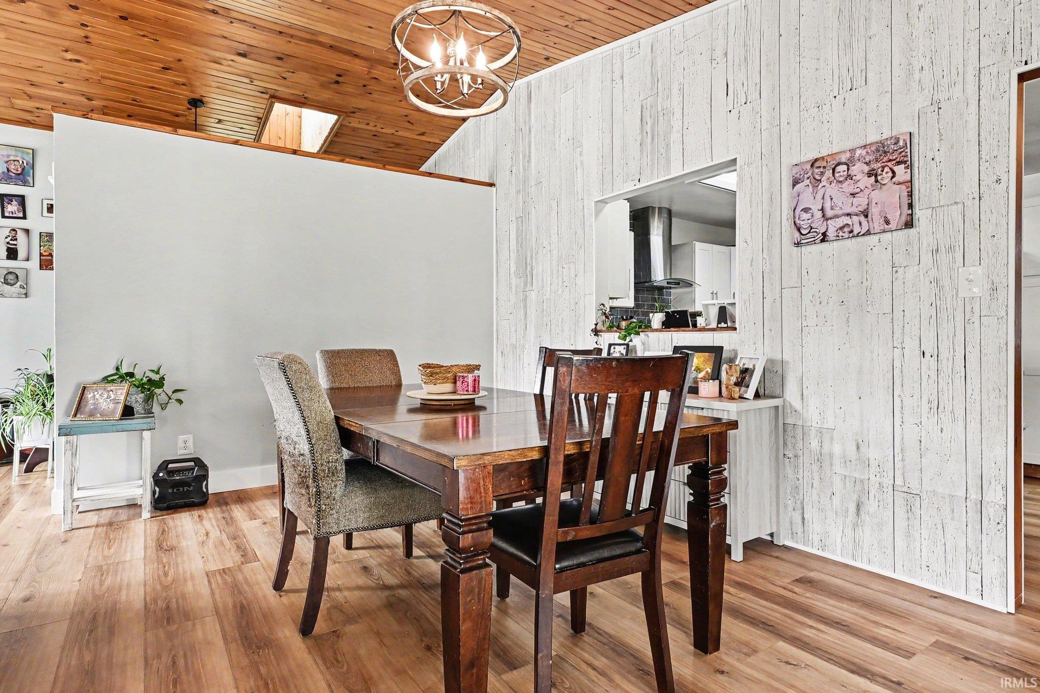 518 Sunset Lane Middlebury IN 46540
