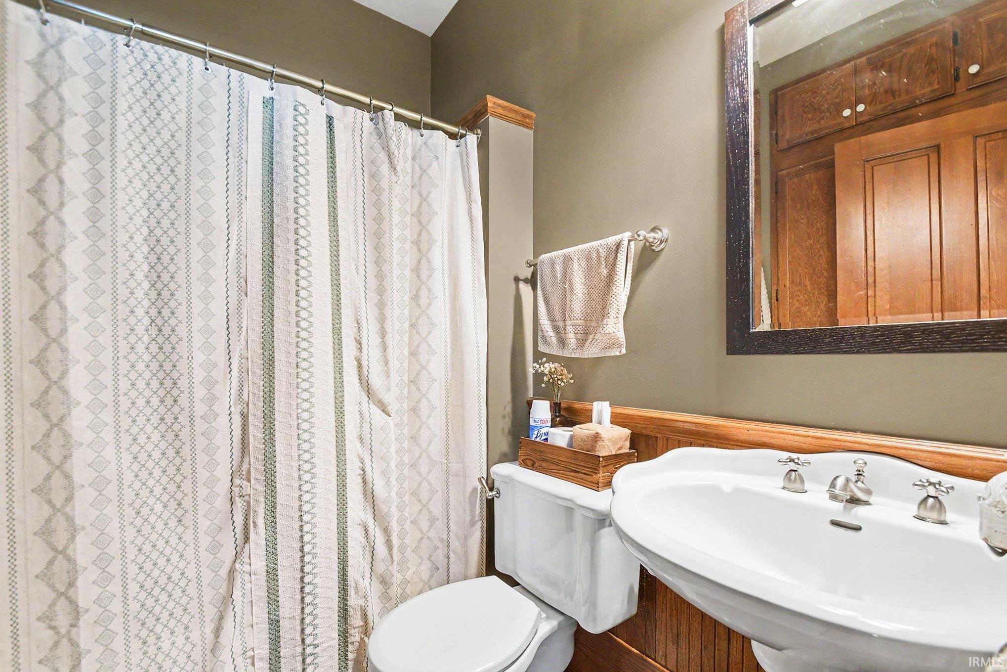 302 S Main Street Middlebury IN 46540