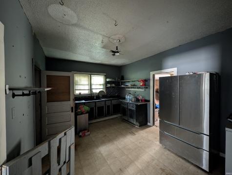 9305 W Arch Street Yorktown IN 47396
