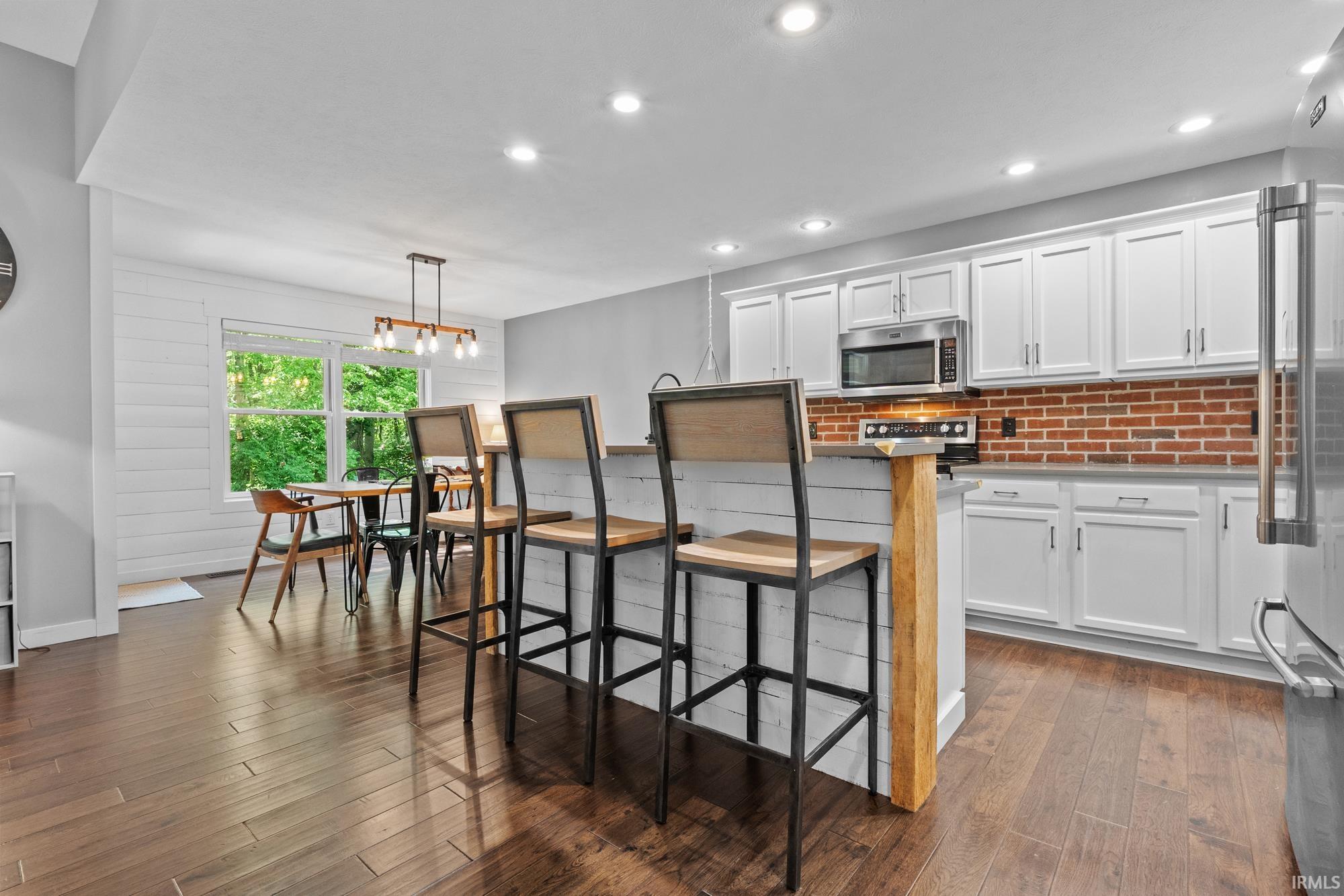 58561 Baugo Cove Drive Elkhart IN 46517
