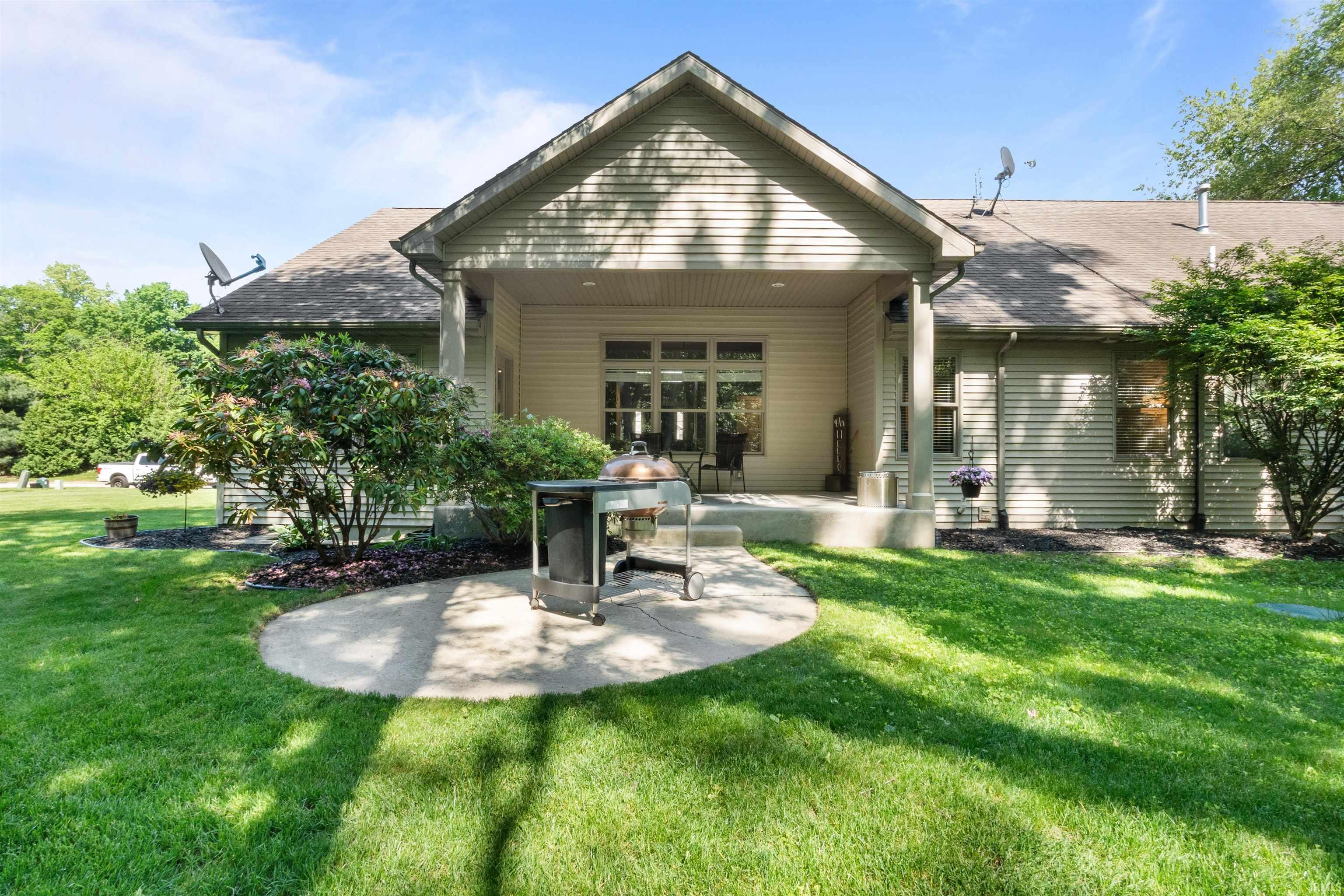 58561 Baugo Cove Drive Elkhart IN 46517