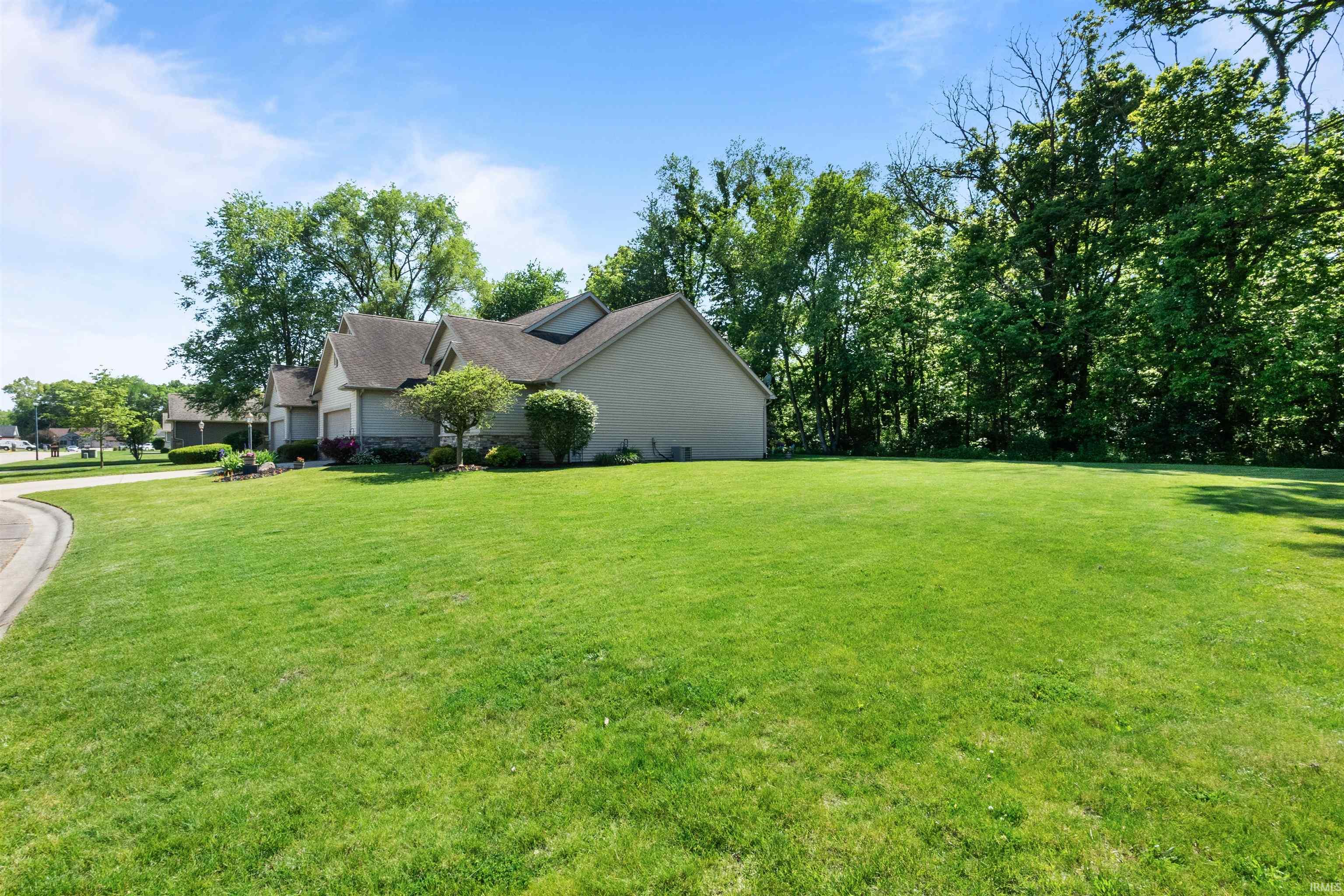 58561 Baugo Cove Drive Elkhart IN 46517