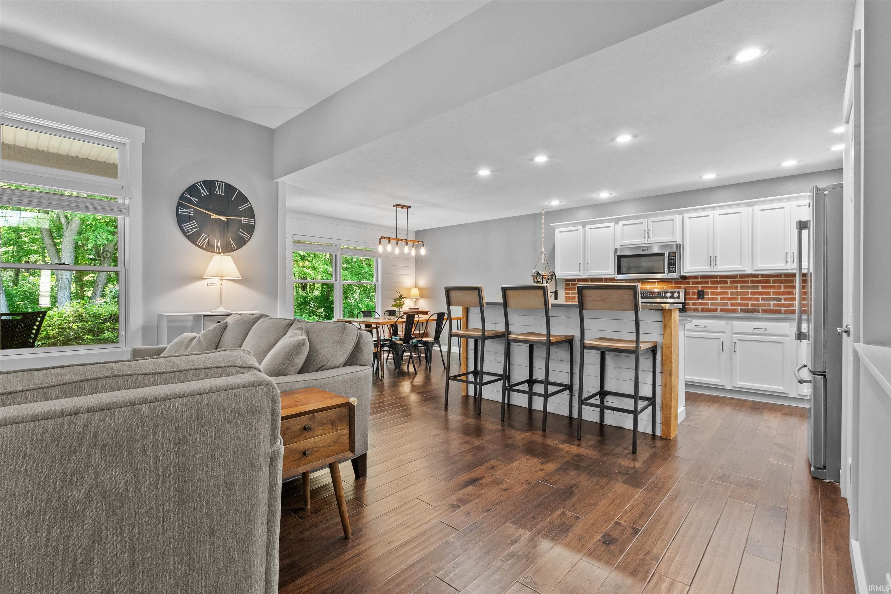 58561 Baugo Cove Drive Elkhart IN 46517