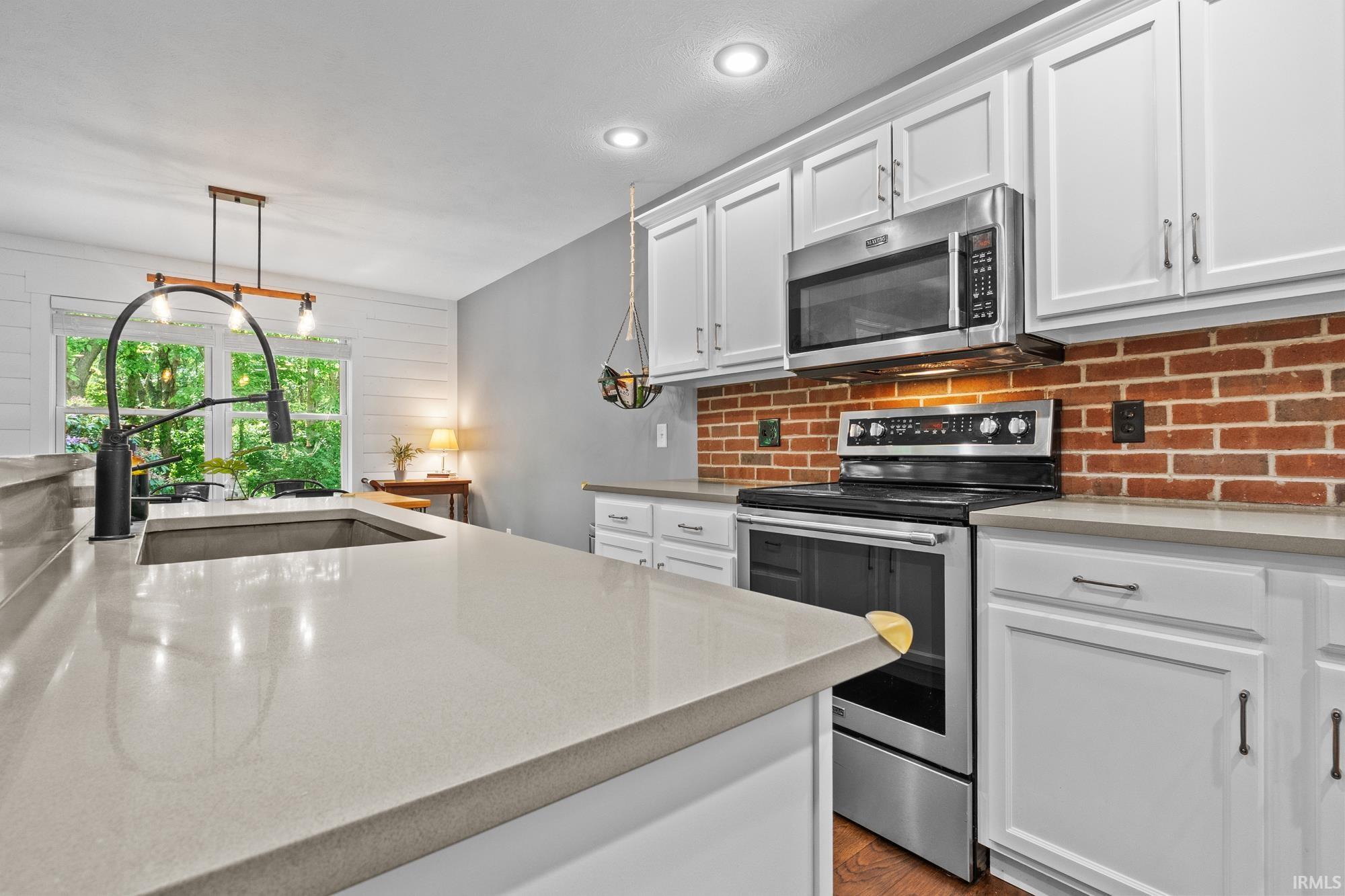 58561 Baugo Cove Drive Elkhart IN 46517