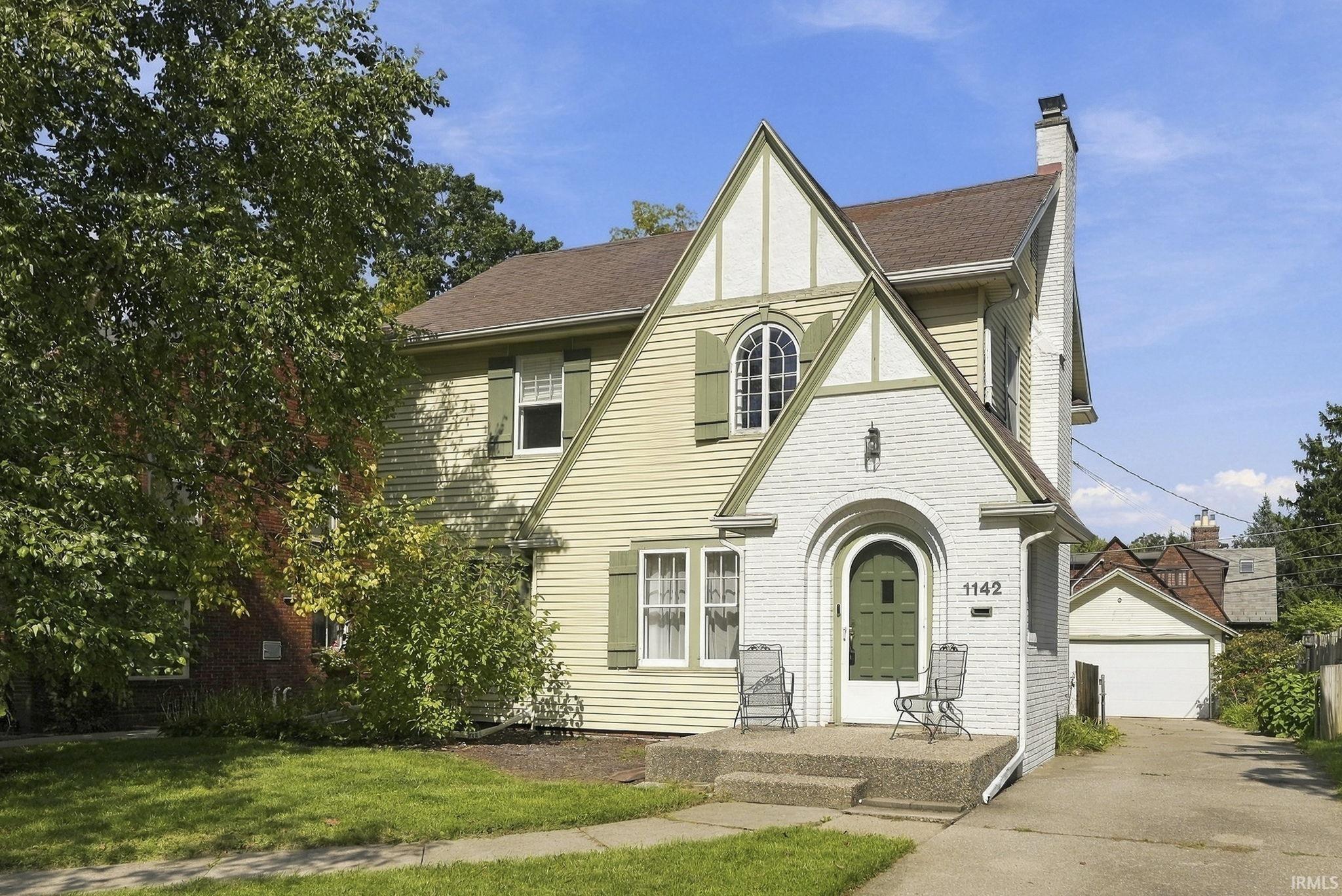 1142 W Foster Parkway Fort Wayne IN 46807