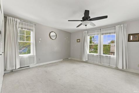 1142 W Foster Parkway Fort Wayne IN 46807