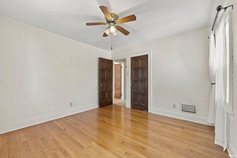 1142 W Foster Parkway Fort Wayne IN 46807