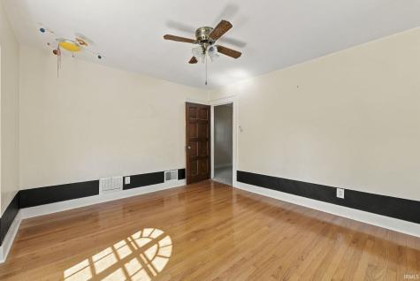 1142 W Foster Parkway Fort Wayne IN 46807