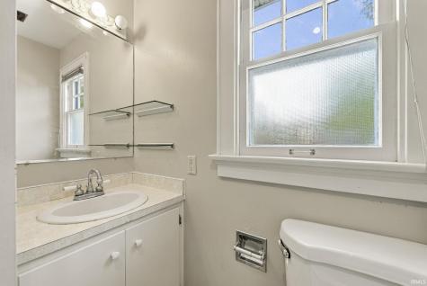1142 W Foster Parkway Fort Wayne IN 46807