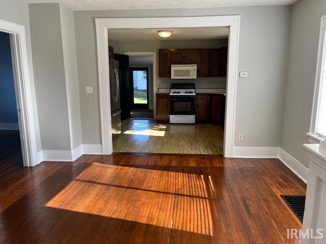 215 Rush Street Lakeville IN 46536
