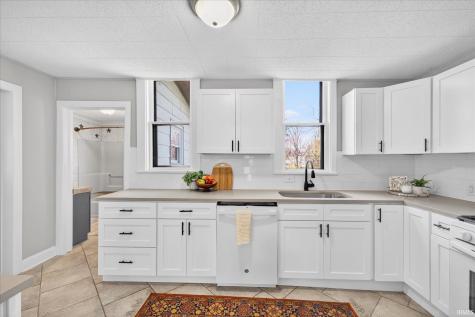 702 W Association Street Ellettsville IN 47429