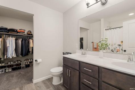 54895 Moonfish Court Middlebury IN 46540