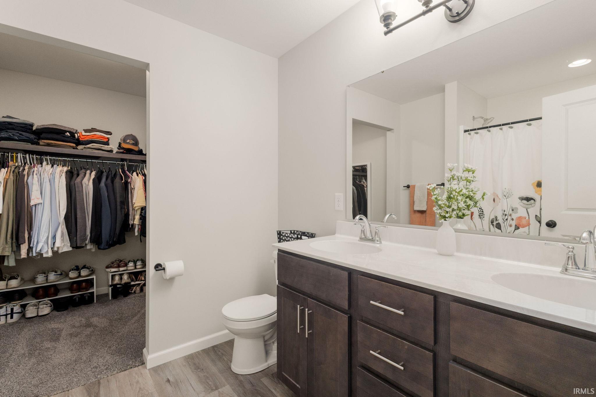 54895 Moonfish Court Middlebury IN 46540