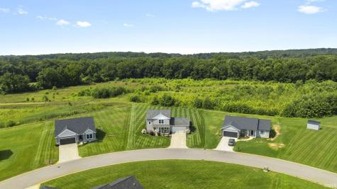 54895 Moonfish Court Middlebury IN 46540