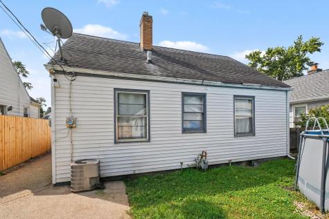 2106 Berkley Place South Bend IN 46616