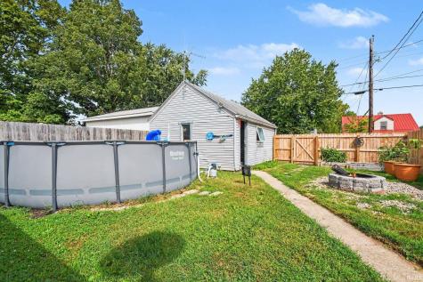 2106 Berkley Place South Bend IN 46616