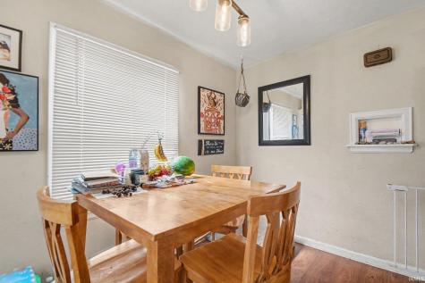 2106 Berkley Place South Bend IN 46616