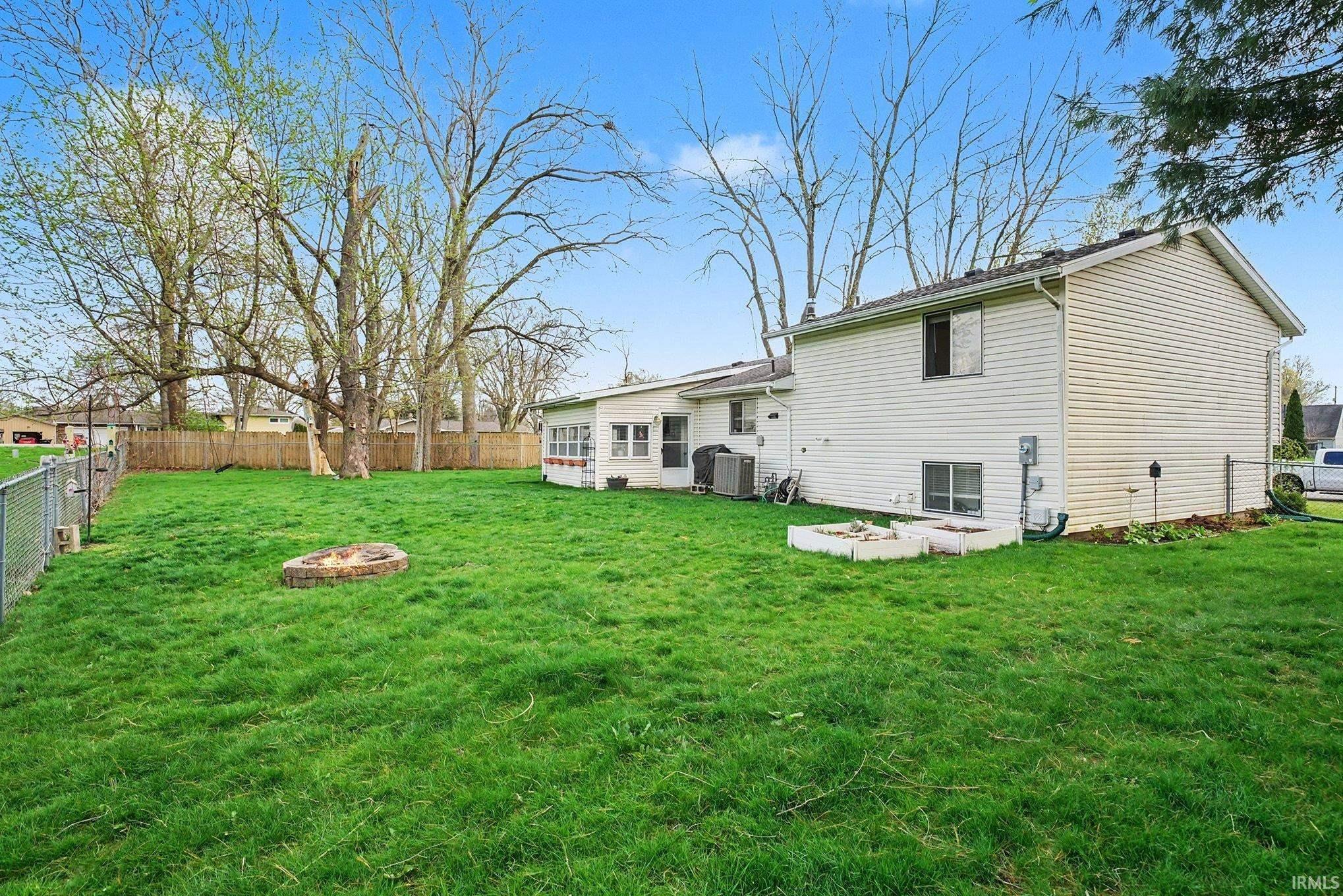 2035 Carrbridge Court South Bend IN 46614