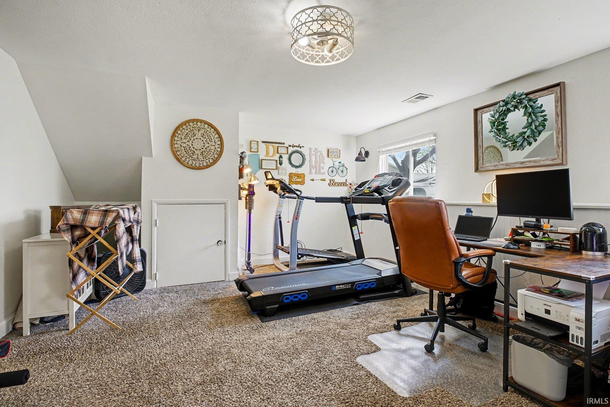 2035 Carrbridge Court South Bend IN 46614