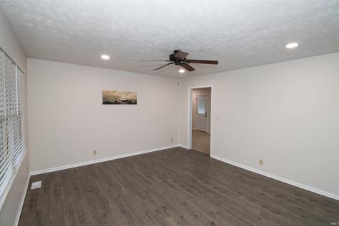 10300 S Eastgate Drive Mount Vernon IN 47620