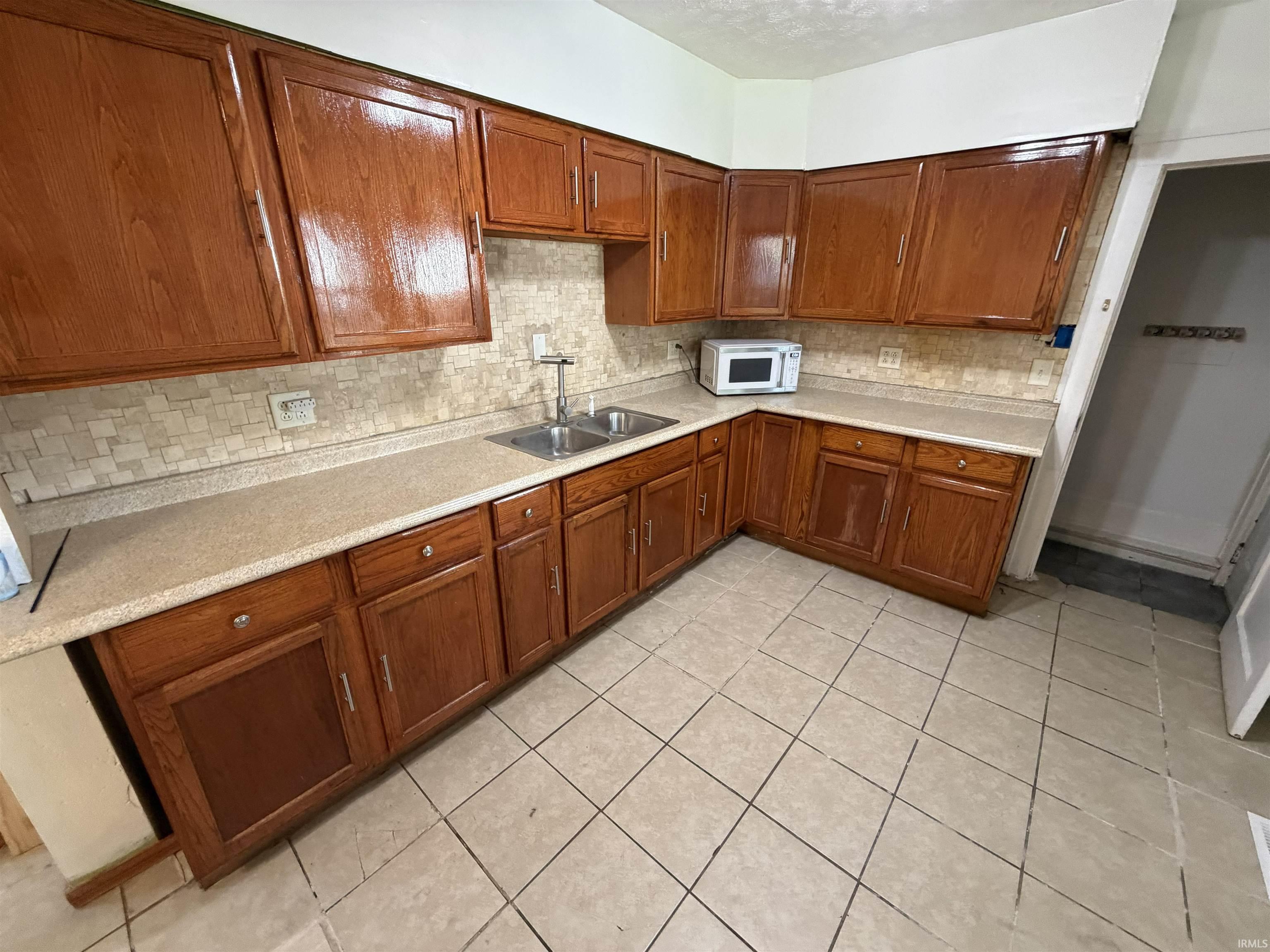 1326 N Johnson Street South Bend IN 46628