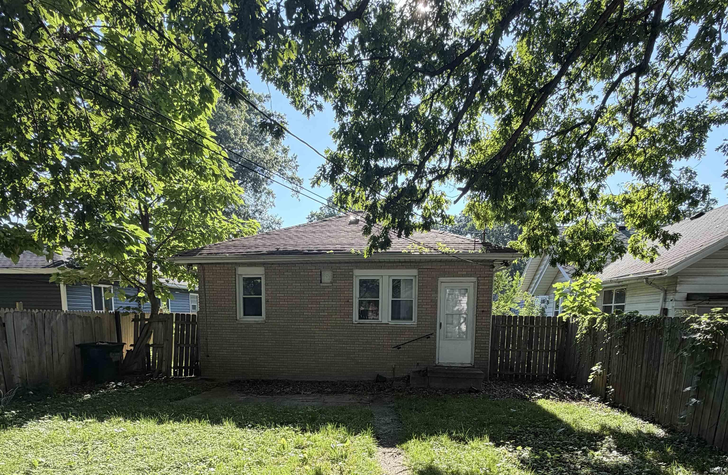 1326 N Johnson Street South Bend IN 46628