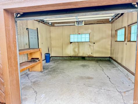 509 N Waldemere Road Muncie IN 47303