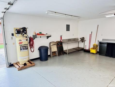 509 N Waldemere Road Muncie IN 47303