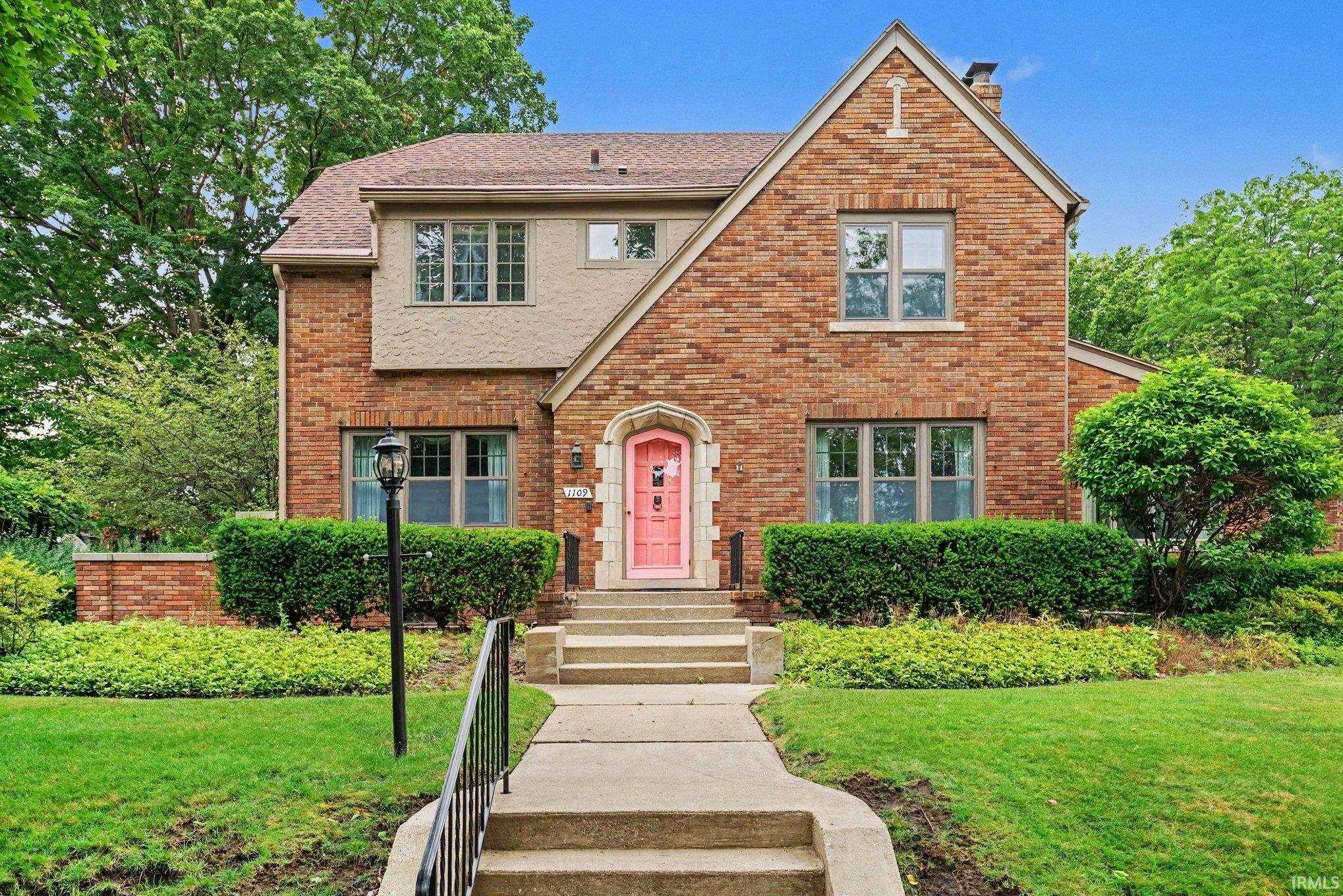 1109 Donmoyer Avenue South Bend IN 46614